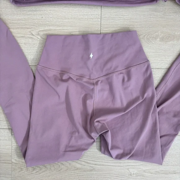 Azur Activewear Set - Picture 4 of 16